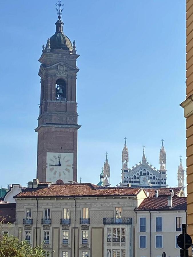 La casa di Penny Apartment Monza Bagian luar foto